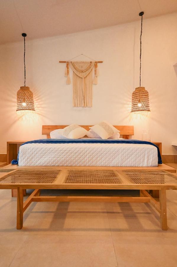 Zafra'S Hotel La Troncal Bagian luar foto